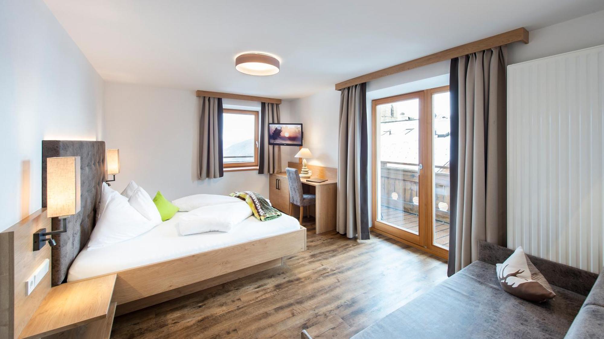 Hotel Alpenfrieden Maranza Luaran gambar