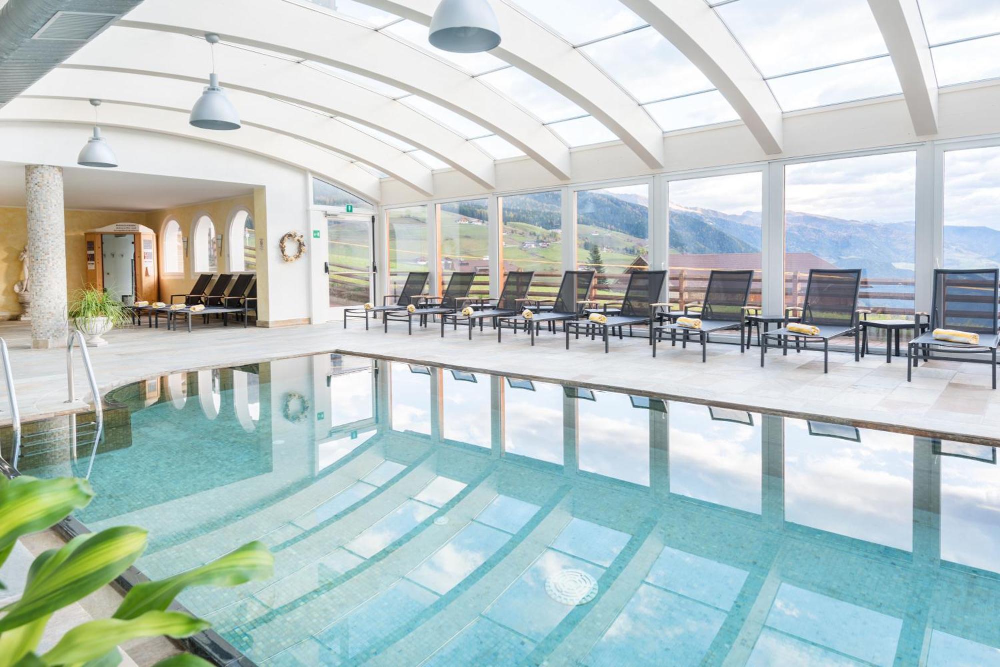 Hotel Alpenfrieden Maranza Luaran gambar