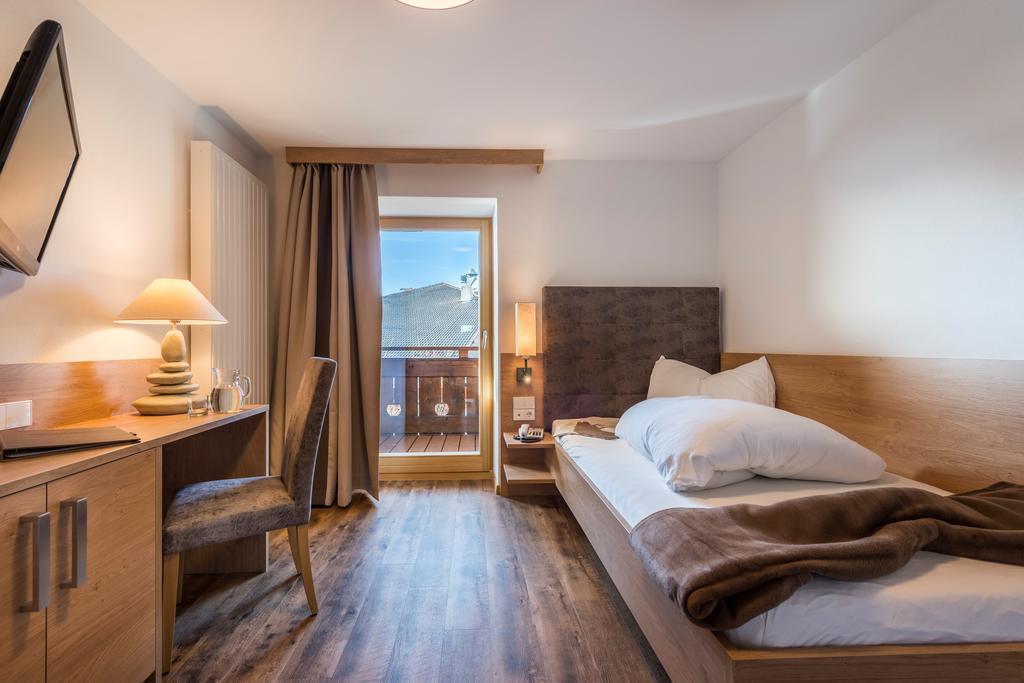 Hotel Alpenfrieden Maranza Luaran gambar
