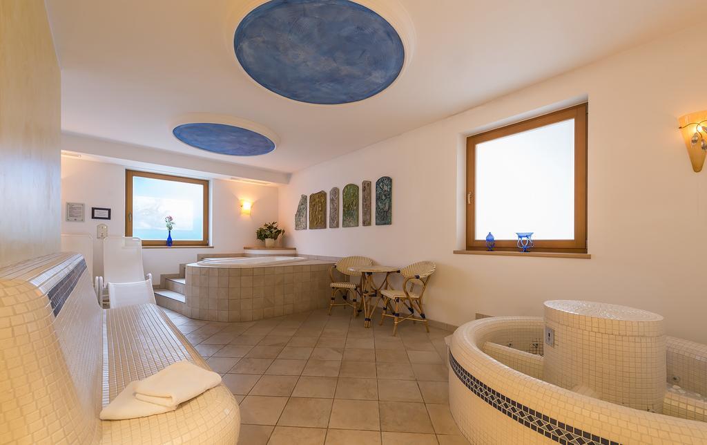 Hotel Alpenfrieden Maranza Luaran gambar