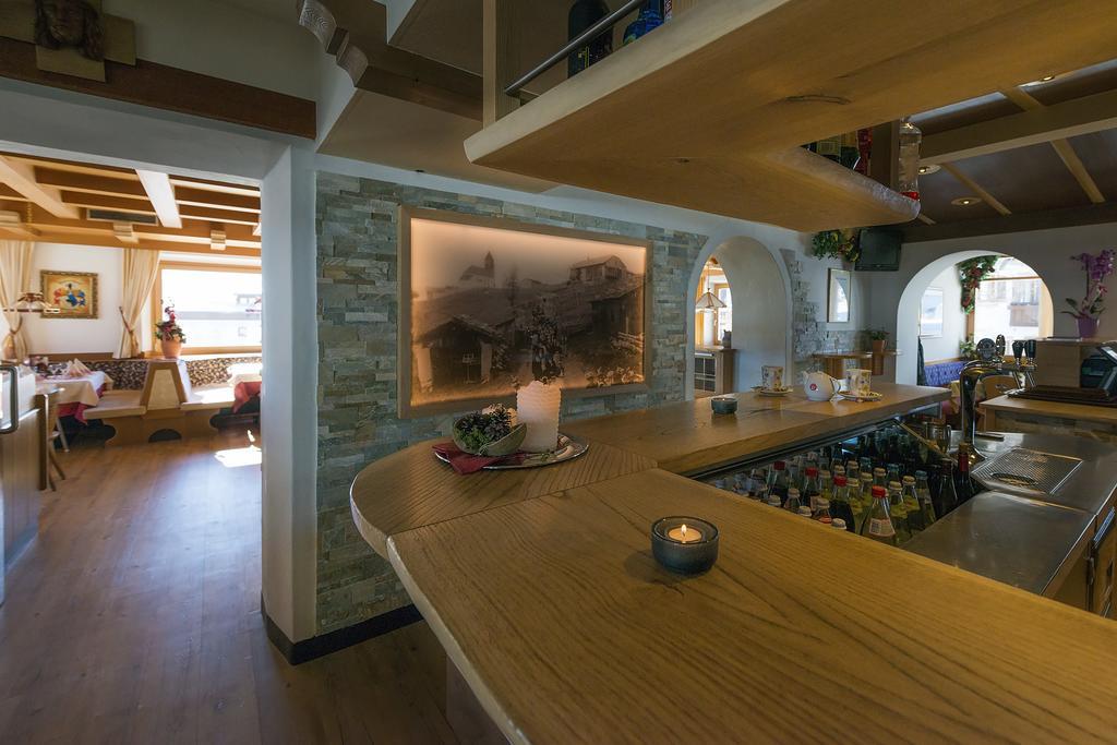 Hotel Alpenfrieden Maranza Luaran gambar