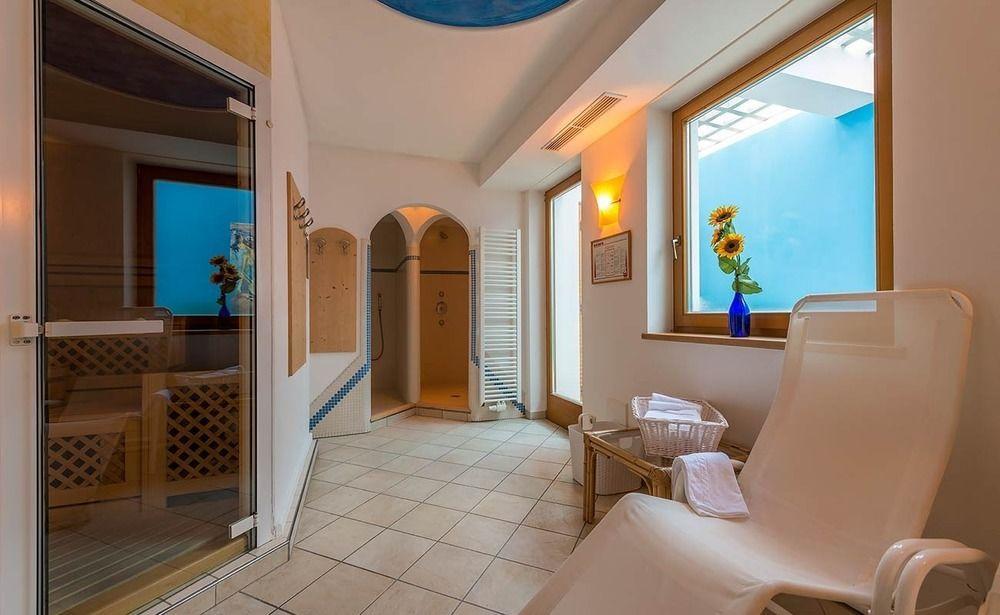 Hotel Alpenfrieden Maranza Luaran gambar